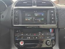 2018 Jaguar F-Pace 25t AWD Prestige  Nav / Sunroof / LTH / Rear - Photo 22