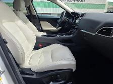 2018 Jaguar F-Pace 25t AWD Prestige  Nav / Sunroof / LTH / Rear - Photo 26
