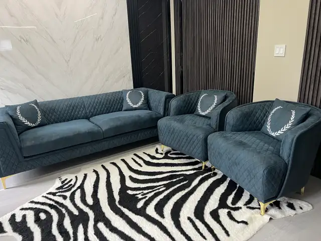 Luxurious  Sofa set
