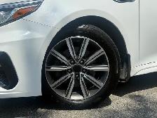 2019 Kia Optima EX l Tech l FWD l Auto l 2.4L l 4Cyl l Carplay - Photo 4