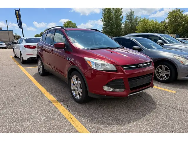 2015 Ford Escape AWD | LEATHER | NAV | PANORAMIC SUNROOF |