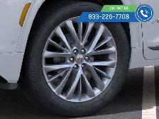 2026 Buick Enclave Avenir HUD - Sunroof - Cooled Seats - Photo 9