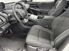 Toyota bZ4X Le A/c Caméra 2024 - Photo 12