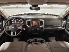 RAM 1500 Classic Slt Awd V8 2023 à vendre - Photo 14