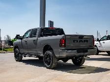 2026 Ram 2500 Black Express - Photo 6