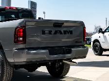 2026 Ram 2500 Black Express - Photo 7