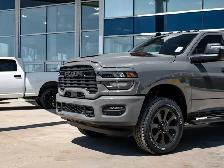 2026 Ram 2500 Black Express - Photo 13