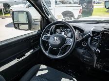 2026 Ram 2500 Black Express - Photo 24