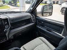 2026 Ram 2500 Black Express - Photo 26
