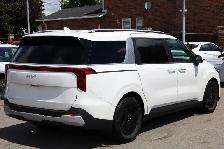 2025 Kia Carnival LX - Photo 2