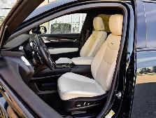 2024 Cadillac XT5 AWD Sport 3.6L | Performance Suspension - Photo 17