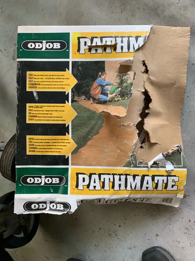 Pathmate mold for concrete/makes beautiful paths on property