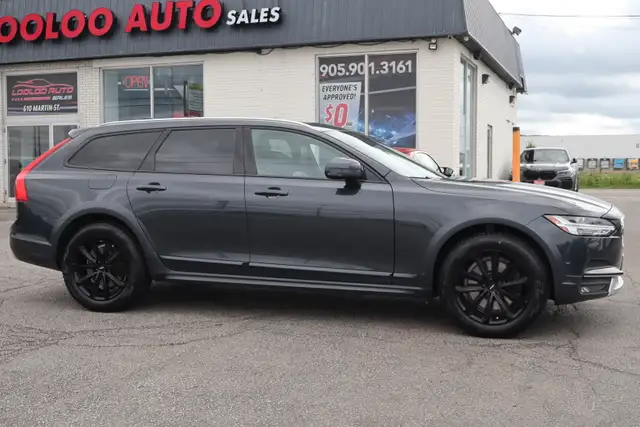 2017 Volvo V90 Cross Country