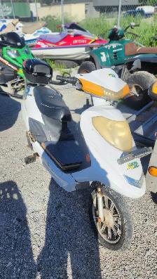 Electric scotter runs need mirror  $100 - Photo 2
