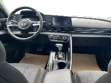 2025 Hyundai Elantra Essential - Photo 15