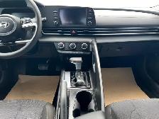 2025 Hyundai Elantra Essential - Photo 16