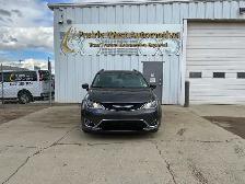 2017 Chrysler Pacifica Touring-L Plus 7 Passenger | No Accident - Photo 2