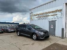 2017 Chrysler Pacifica Touring-L Plus 7 Passenger | No Accident - Photo 3
