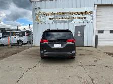 2017 Chrysler Pacifica Touring-L Plus 7 Passenger | No Accident - Photo 6