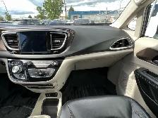 2017 Chrysler Pacifica Touring-L Plus 7 Passenger | No Accident - Photo 22