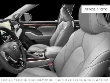 2023 Toyota Highlander - Photo 5