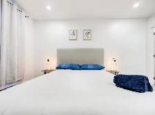 1-MONTH FREE Fully Renovated 6.5 Apartment with Private Terrace - Photo 7
