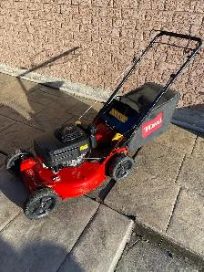 Toro Commercial Mower - Photo 3
