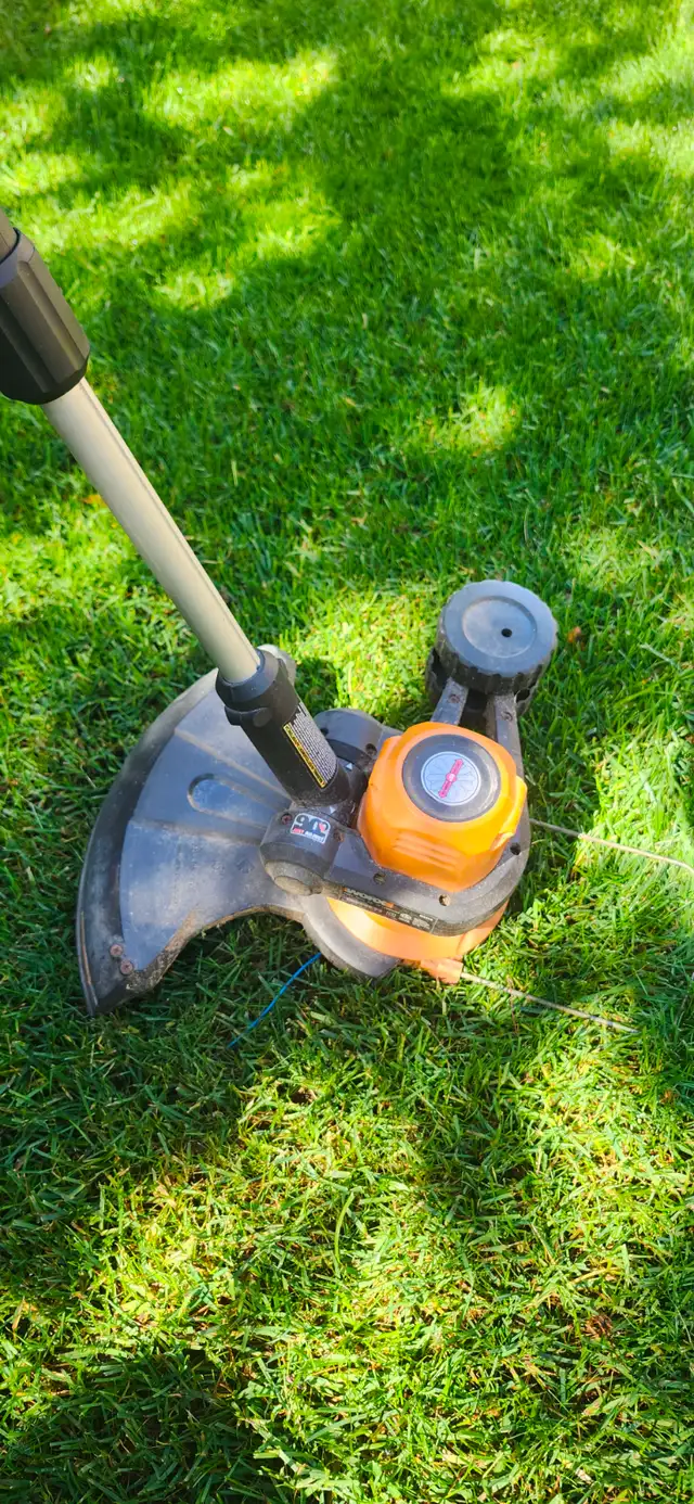 WORX 15' ELECTRIC TRIMMER