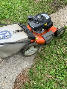 Husqvarna Lawnmower - Photo 4