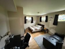 Rental Room: 5-Bedroom House Near Fleming and Seneca