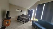 Rental Room: 5-Bedroom House Near Fleming and Seneca - Photo 4