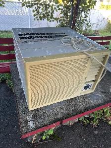 Deux climatiseurs de marque Carrier 12000 et 5850 BTU pas cher !