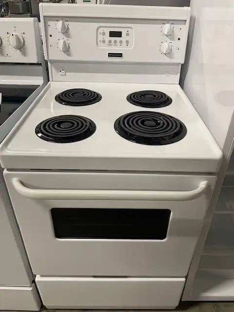 Cuisinière blanche 24'' ronds serpentins Frigidaire
