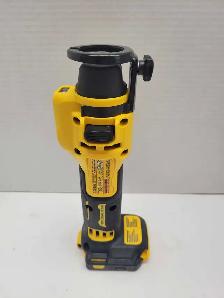 Dewalt DCE555 20v Cut-out Tool Only - Photo 3