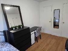 ROOM RENTALS/FURNISHED BEDROOMS FOR RENT/CHAMBRE MEUBLÉE A LOUER - Photo 9