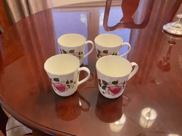 4 ROYAL STUART BONE CHINA COFFEE MUGS ROSE PATTERN $4 EA
