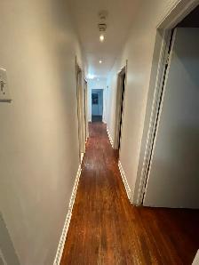 Très beau et grand 5 1/2 Rénové ensoleillé dernier étage - Photo 3