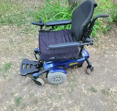 jazzy power wheelchair with new batteries for $800
