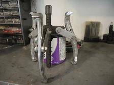 Reversible Puller 7-Ton 3-Jaw