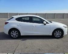 2018 Mazda 3 hatchback - Photo 2