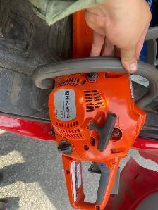 selling Husqvarna 120 Marklll gas chainsaw - Photo 2