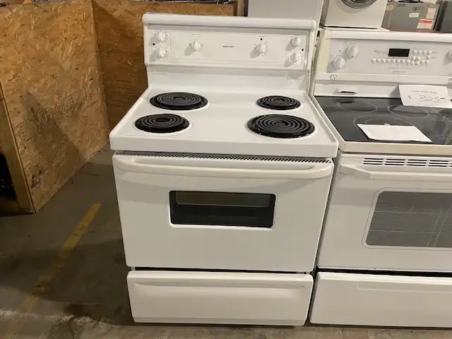 Cuisinière blanche ronds serpentins Moffat