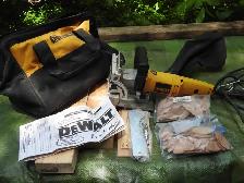 Dewalt Biscuit Joiner Kit (DW682) virtually like new, 1/2 off