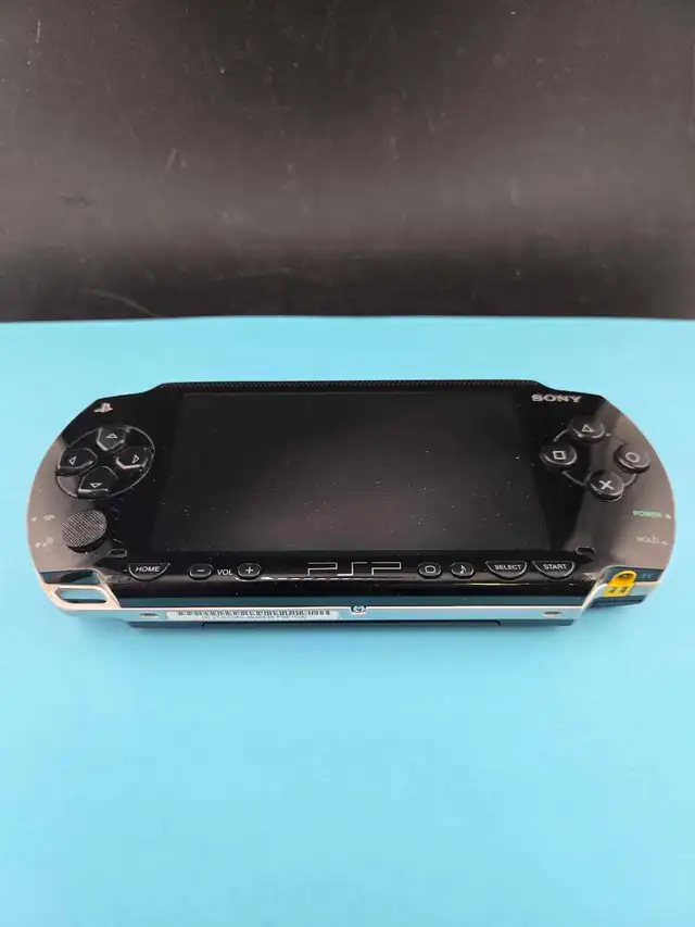 PSP 1000 With Charger