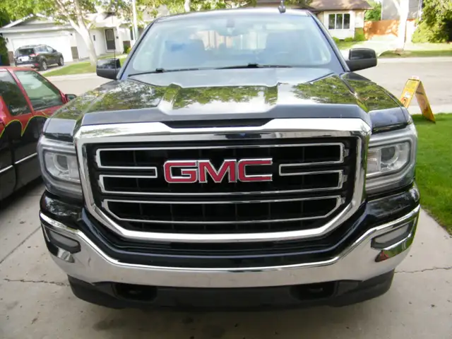 GMC SIERRA 1500 SLE 4WD CREW TRUCK