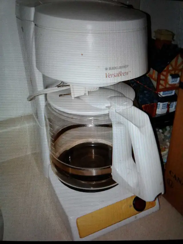 Large size coffee maker $10 or trade