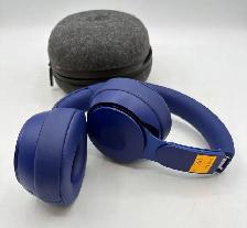 Blue Beats Solo Pro Wireless Headphones with Soft Case - Photo 2