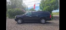 2012 Yukon XL.    8 seater
