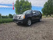 2012 Yukon XL.    8 seater - Photo 2