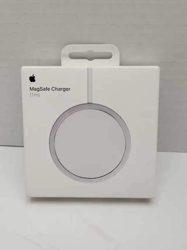 Apple MagSafe Wireless Charger A3502 NEW